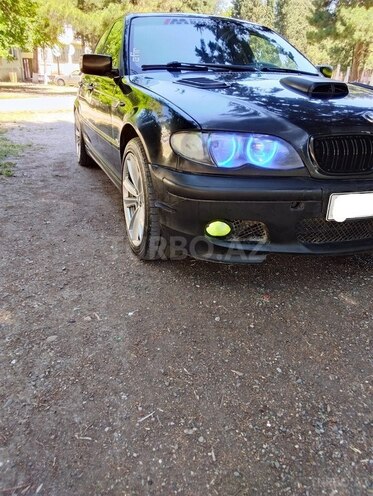 BMW 318-8