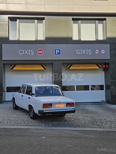 LADA (VAZ) 2107-2
