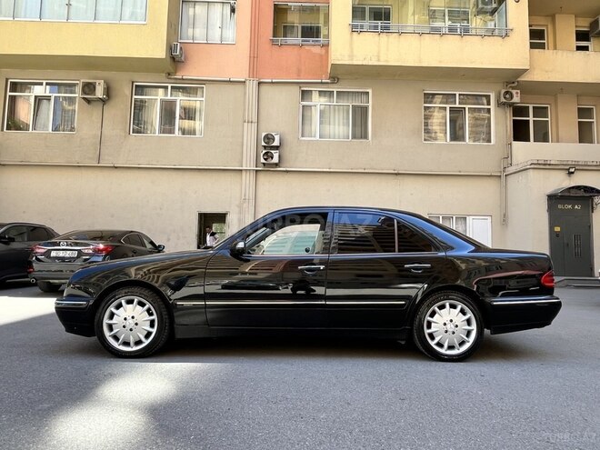 Mercedes E 240-6