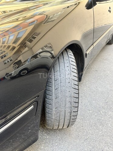 Mercedes E 240-8