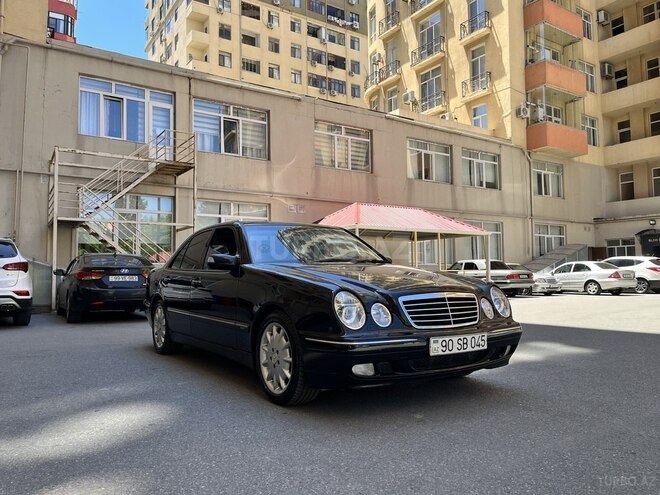 Mercedes E 240-3
