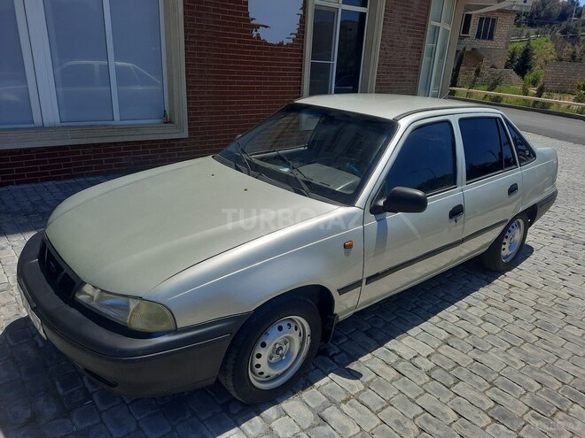 Daewoo Nexia-7
