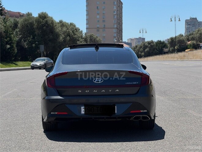 Hyundai Sonata-2