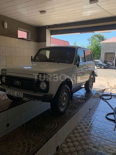 LADA (VAZ) Niva-8