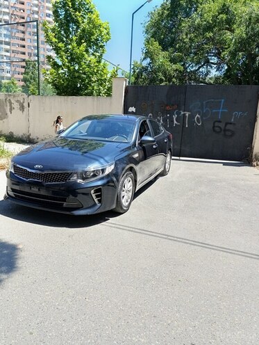 Kia K5-4