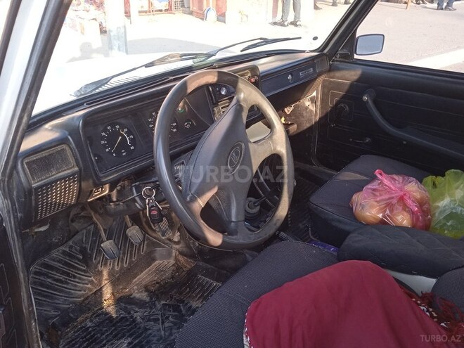 LADA (VAZ) 2107-2
