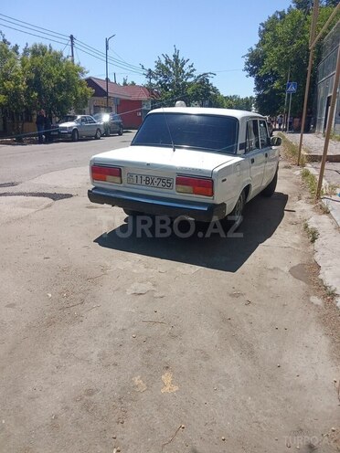 LADA (VAZ) 2107-2