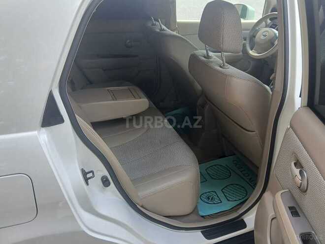 Nissan Tiida-14