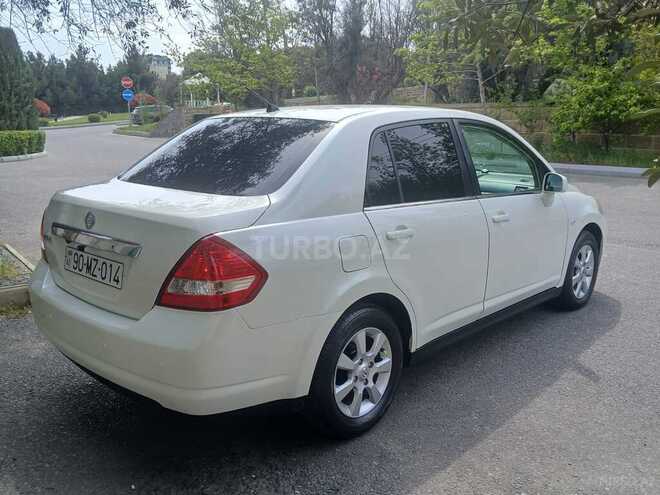 Nissan Tiida-3