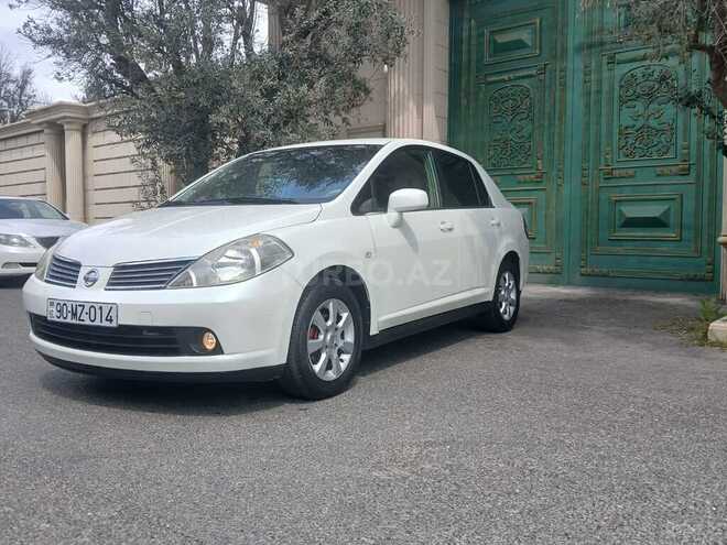 Nissan Tiida-8