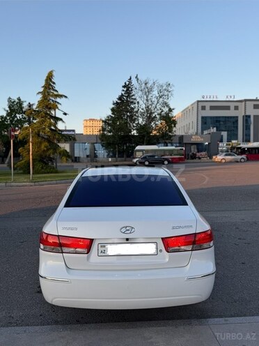 Hyundai Sonata-6