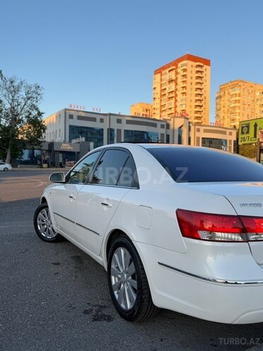Hyundai Sonata-8