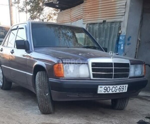 Mercedes 190-1