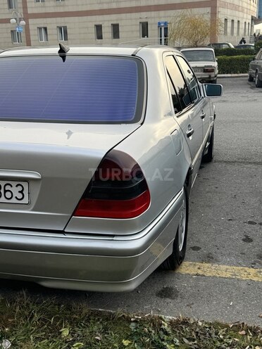 Mercedes C 200-6