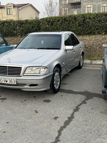 Mercedes C 200-9