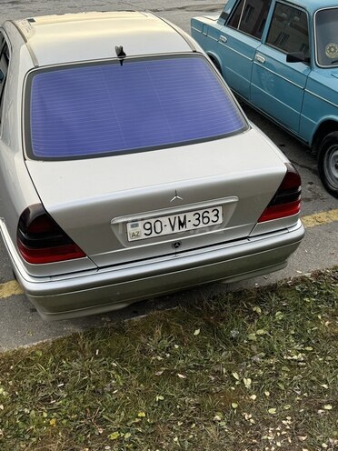 Mercedes C 200-8