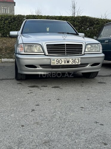 Mercedes C 200-11