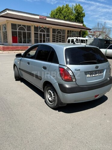 Kia Rio-10