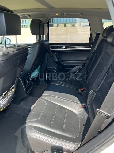 Volkswagen Touareg-5
