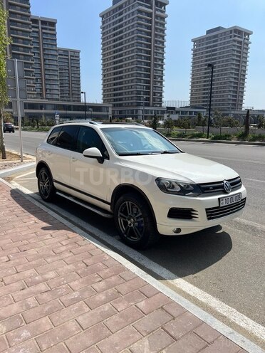 Volkswagen Touareg-2