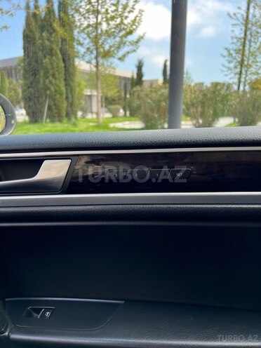 Volkswagen Touareg-8