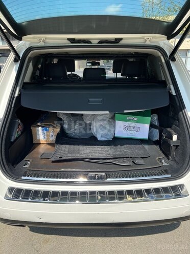 Volkswagen Touareg-11