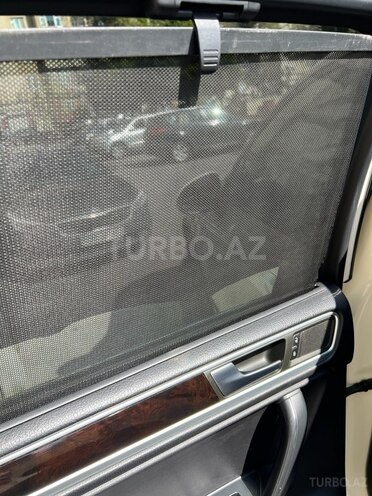 Volkswagen Touareg-18