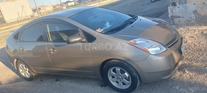 Toyota Prius-4