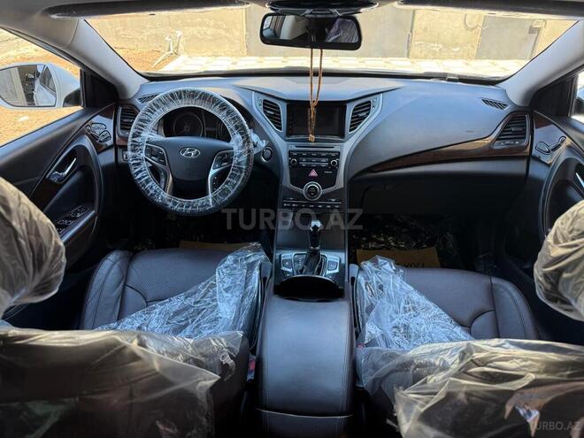 Hyundai Grandeur-18