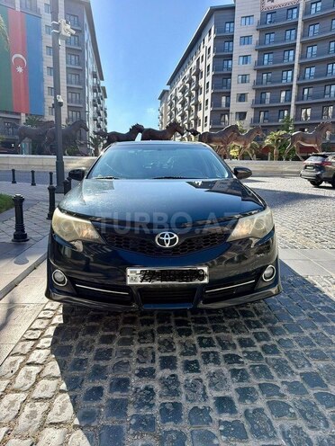 Toyota Camry-1