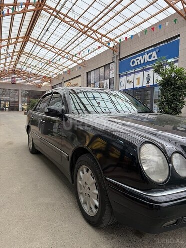 Mercedes E 280-3
