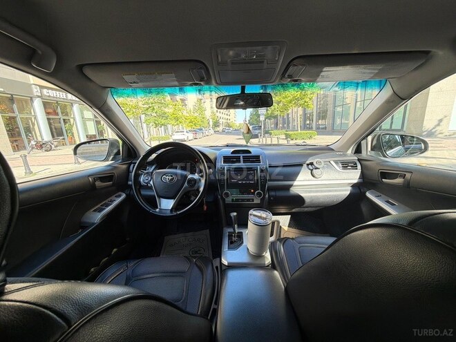 Toyota Camry-3