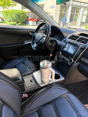 Toyota Camry-8