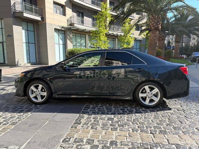 Toyota Camry-7