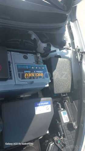 Hyundai Elantra-10