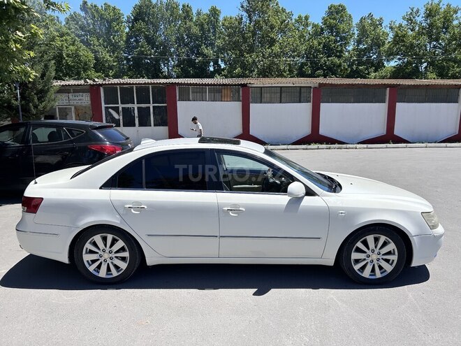 Hyundai Sonata-9