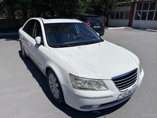 Hyundai Sonata-11