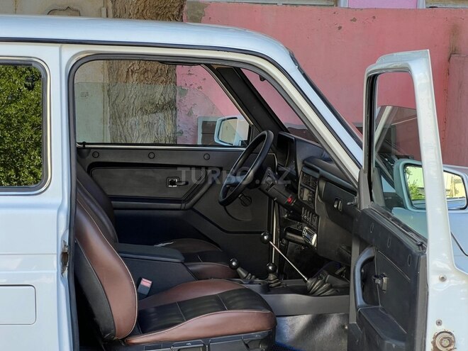 LADA (VAZ) Niva-13
