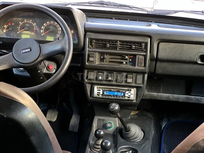 LADA (VAZ) Niva-9