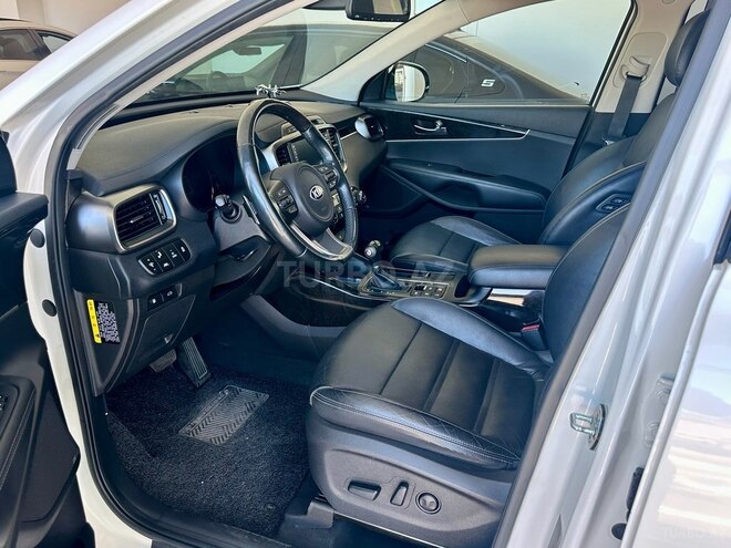 Kia Sorento-14