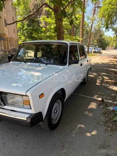 LADA (VAZ) 2107-5