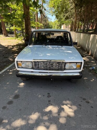 LADA (VAZ) 2107-1