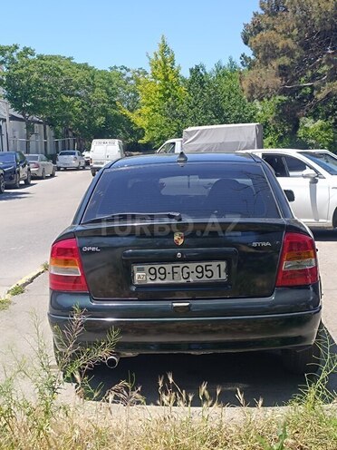 Opel Astra-2