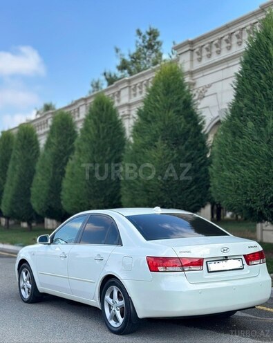 Hyundai Sonata-2