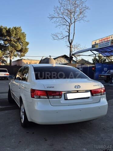 Hyundai Sonata-4