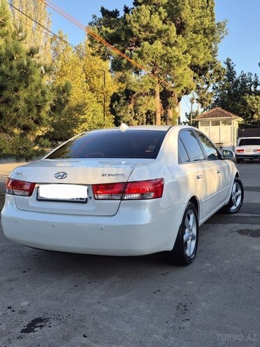 Hyundai Sonata-6