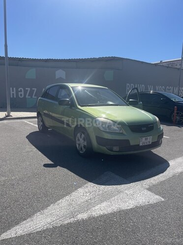 Kia Rio-1