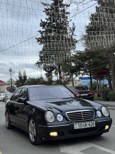 Mercedes E 270-2