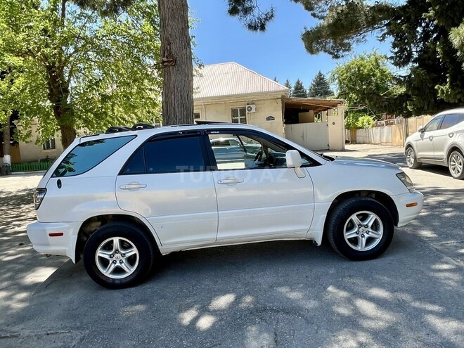 Lexus RX 300-11