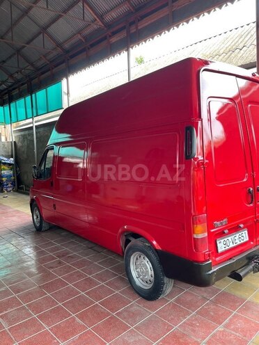 Ford Transit-4